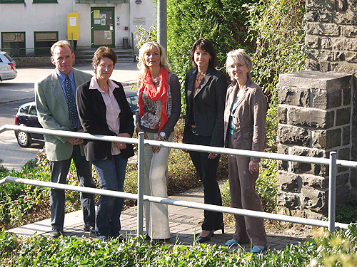 Das Team des Bildungsbüros (v.l.): Jürgen Toellner, Christiane Andrich, Kerstin von Scheidt, Martina Kaiser und Leiterin Anke Koester. (Foto:OBK)