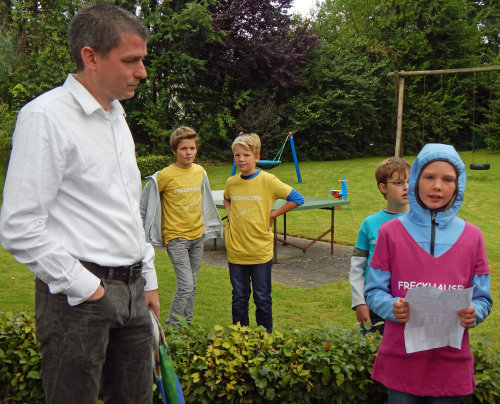 Auch die Kinder stellten vor, was in Freckhausen alles geboten wird. (Foto: OBK)