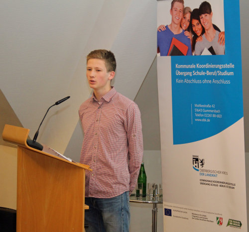 Benedikt Diederichs erläuterte die Projekte zur Berufsorientierung an der Gesamtschule Reichshof (Foto:OBK).
