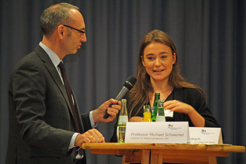 Nathalie Mauckner ist Social Media Managerin und ehemalige Studentin von Prof. Michael Schwertel (Foto: OBK). 