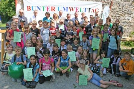 Die Veranstaltergemeinschaft und die Kinder freuen sich auf den Bunten Umwelttag am 13. September. (Foto: OBK) 
