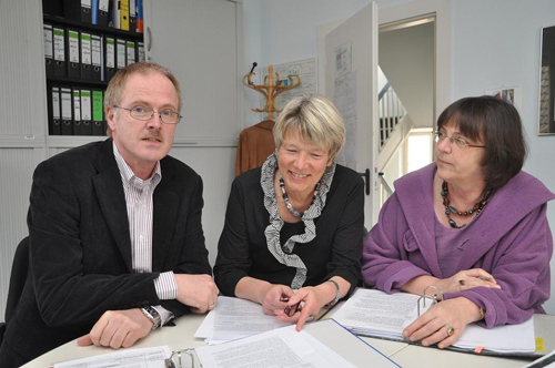 Raimund Köster, Ute Twilling und Gabriele Hufgard (v.l.) leiten das Kompetenzteam Oberberg. (Foto: privat)