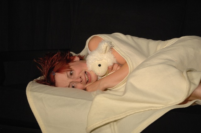 Schauspielerin Sonni Maier gewährt beeindruckende Einblicke in das Gefühlsleben der jungen Jenny, die ein Baby bekommen hat. (Foto: www.gretchen-reloaded.de)