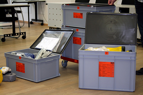 Die vier Notfallboxen kommen häufig bei Waserschäden zum Einsatz (Foto: OBK)