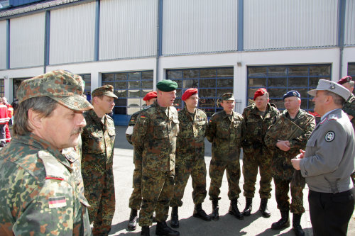 Marco Tessitori (rechts) ist genau so wie sein Kreisverbindungskommando Reservist. (Foto:OBK)