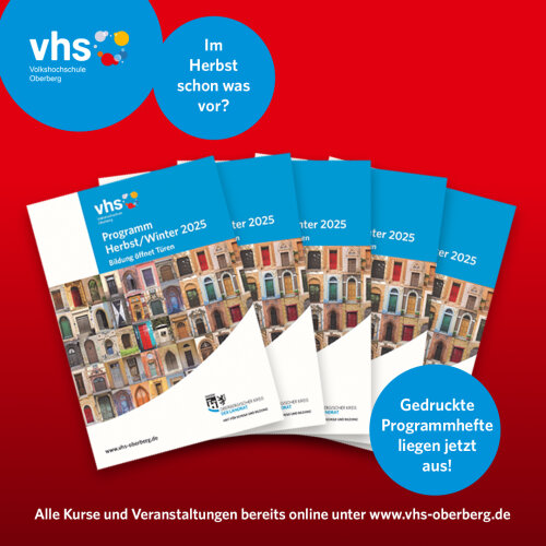 Die VHS Programmhefte mit allen Kursen des neuen Herbstsemesters 2025 liegen jetzt kostenlos zum Mitnehmen aus. (Foto: OBK) Die VHS Programmhefte mit allen Kursen des neuen Herbstsemesters 2025 liegen jetzt kostenlos zum Mitnehmen aus. (Foto: OBK)