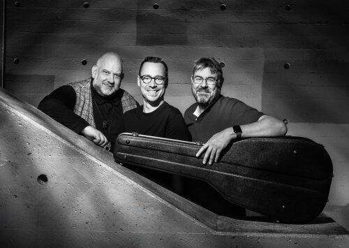 Ein besonderes Konzerterlebnis garantieren das Duo Pascal und Schauspieler Gerd J. Pohl bei ihrem Beatles-Abend auf Schloss Homburg. (Foto: Ivan Toscanelli)