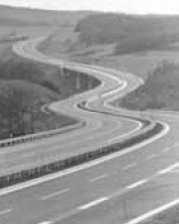 Die Abbildung zeigt den Bau der Autobahn A4, Köln-Olpe, 1973 (Foto: Helmut Steickmann, Gummersbach)