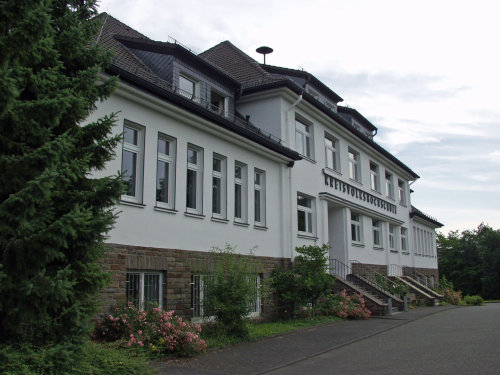 Die Zentrale der Volkhochule des Oberbergischen Kreises in Gummersbach-Niedersessmar (Foto:OBK)