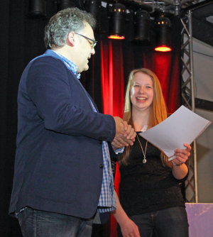 Ylva Kramer erhielt für ihr Engagement in der Jugendwerkstatt eine Auszeichnung. (Foto:OBK) 