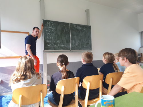 Erste Hilfe Kurs in der GGS Frielingsdorf. (Foto: OBK)