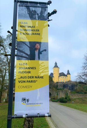 Zwei hochkarätige Jazz- und Comedy-Veranstaltungen erwarten die Besucherinnen und Besucher im April auf Schloss Homburg. (Foto: Mueseum und Forum Schloss Homburg)