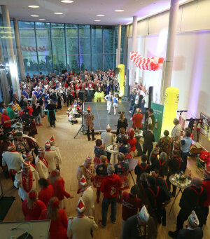 "Hochburg" Schloss Homburg: Die Neue Orangerie wurde zum karnevalistischen Festsaal der oberbergischen Jecken. (Foto: OBK) 