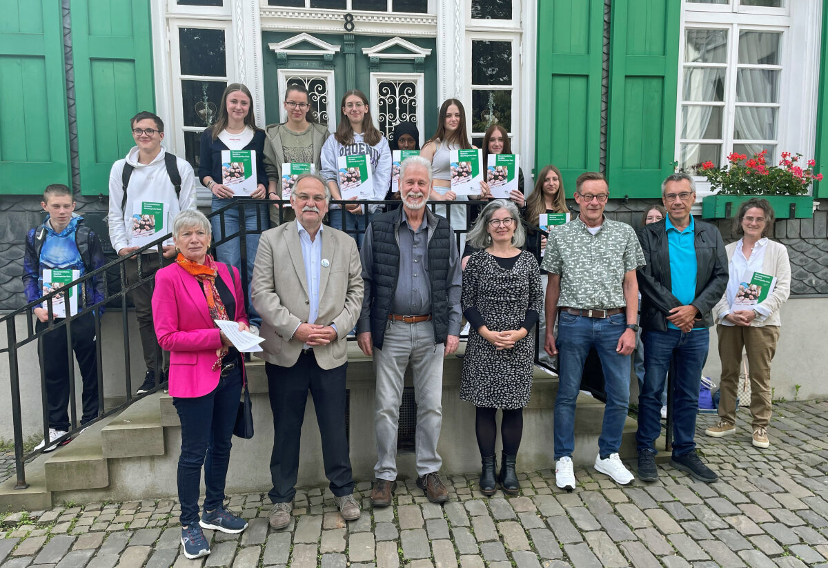 Verleihung des Sozialführerscheins der Ehrenamtsinitiative Weitblick des Oberbergischen Kreises an Schülerinnen und Schüler in Radevormwald