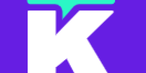 Ein stilisiertes Logo mit einem weißen Buchstaben K. Darüber eine grüne Sprechblase, alles auf einem violetten Hintergrund.